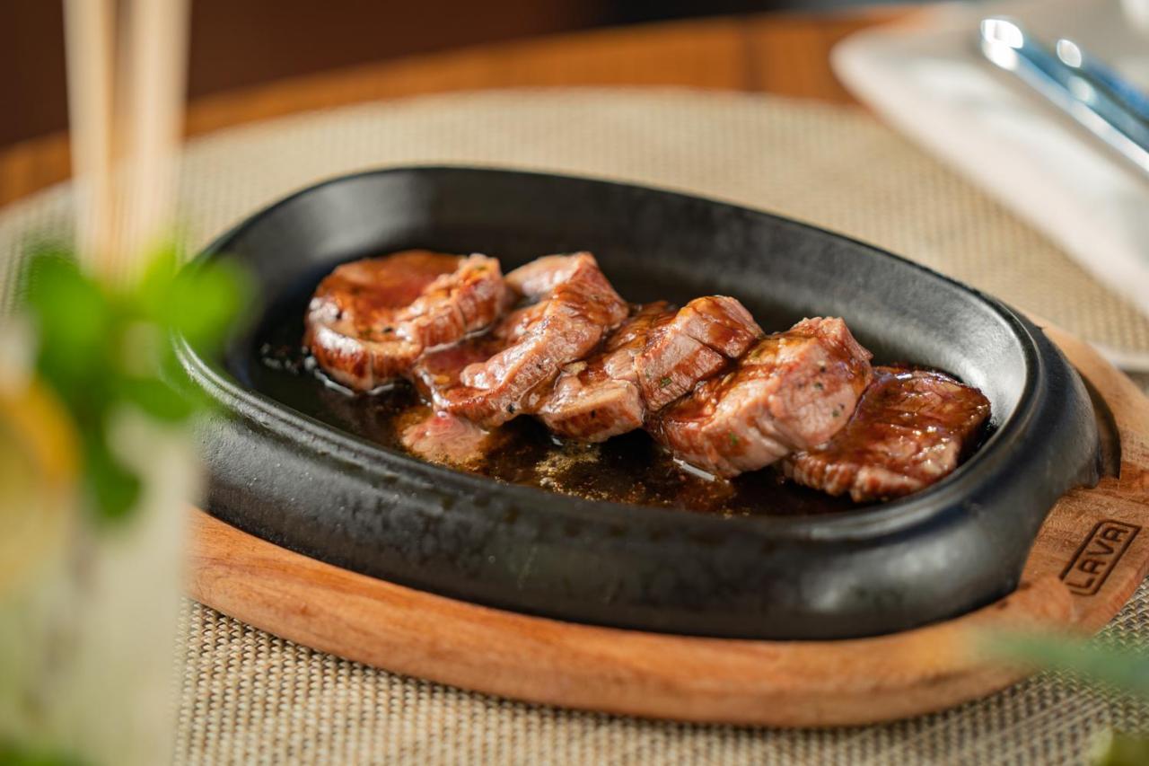 Hotel Jadali & Spa مراكش المظهر الخارجي الصورة A plate of grilled lamb